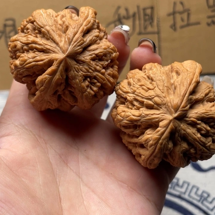 周***。把件文玩核桃大粗筋46