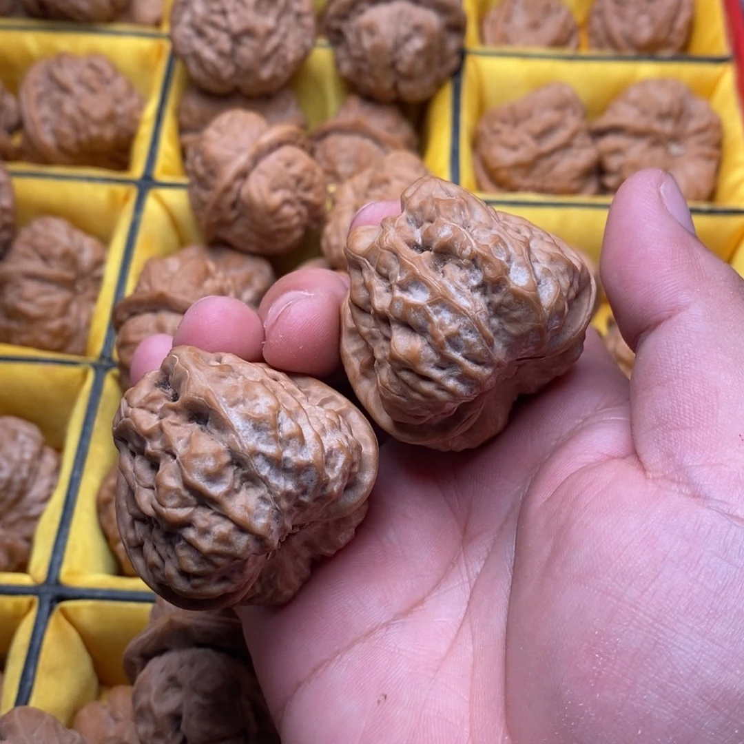 吊坠文玩核桃企**量蛤蟆头