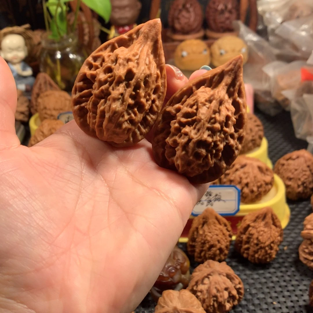 文玩核桃把件红缨枪