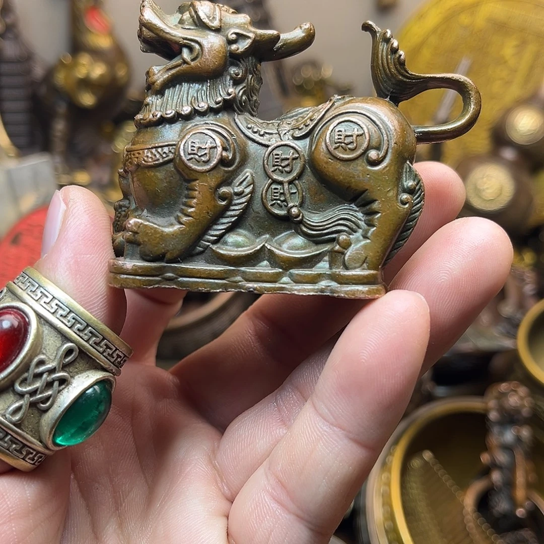 精美铜器工艺品等