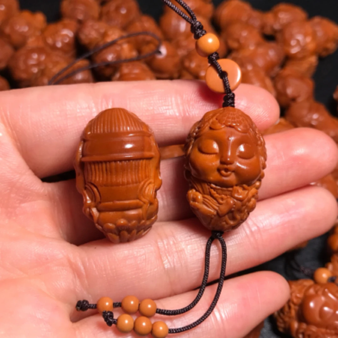 橄榄核雕刻绿度母单籽挂件吊坠尺寸1.8*2.7cm老油核寓意生生不息