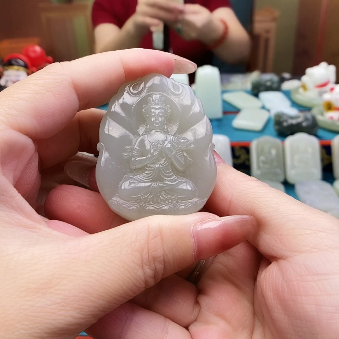 和田玉未镶嵌颈饰呼****司