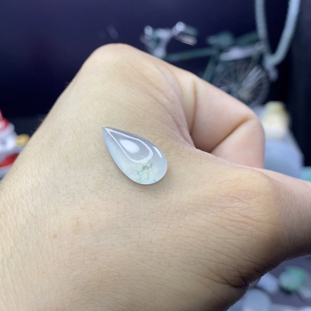 沁***怡定制翡翠未镶嵌翡翠