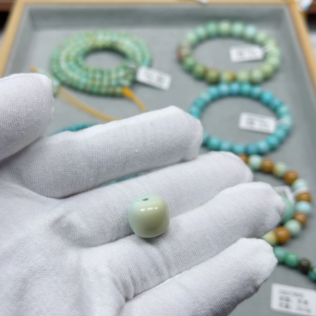 绿松石未镶嵌挂件