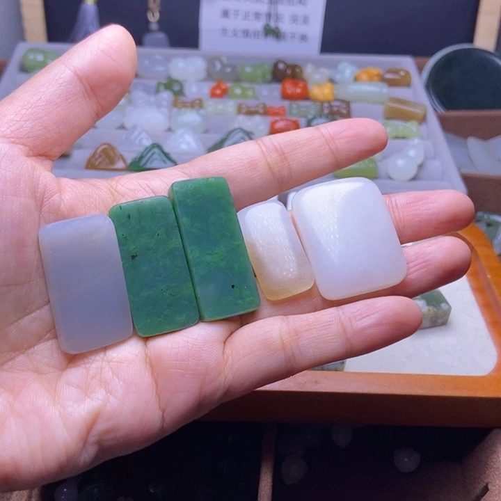 未***来和田玉未镶嵌手链