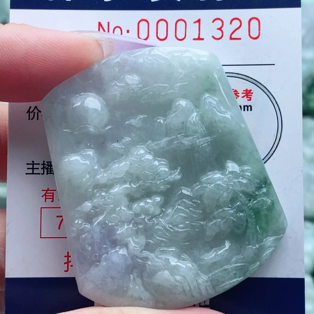 吊坠(不含链)未镶嵌翡翠