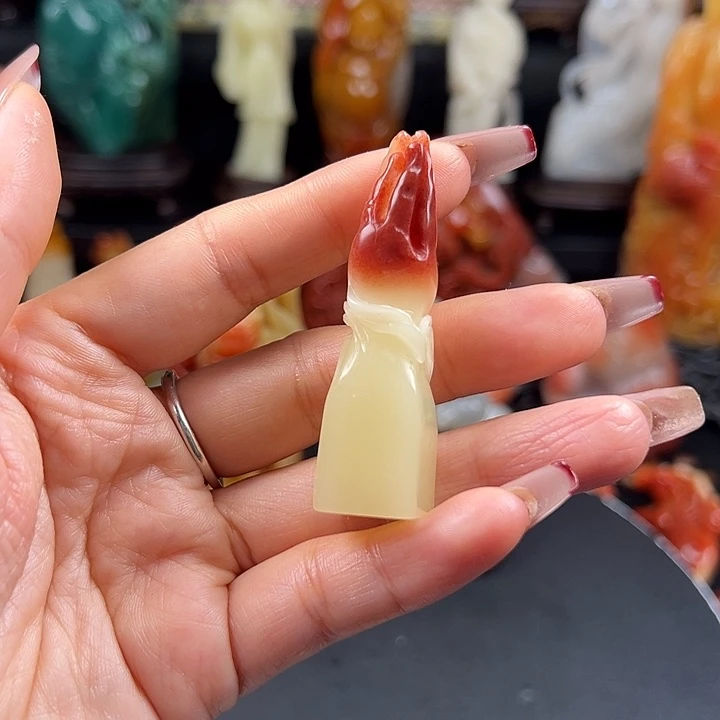 寿山石老性芙蓉石