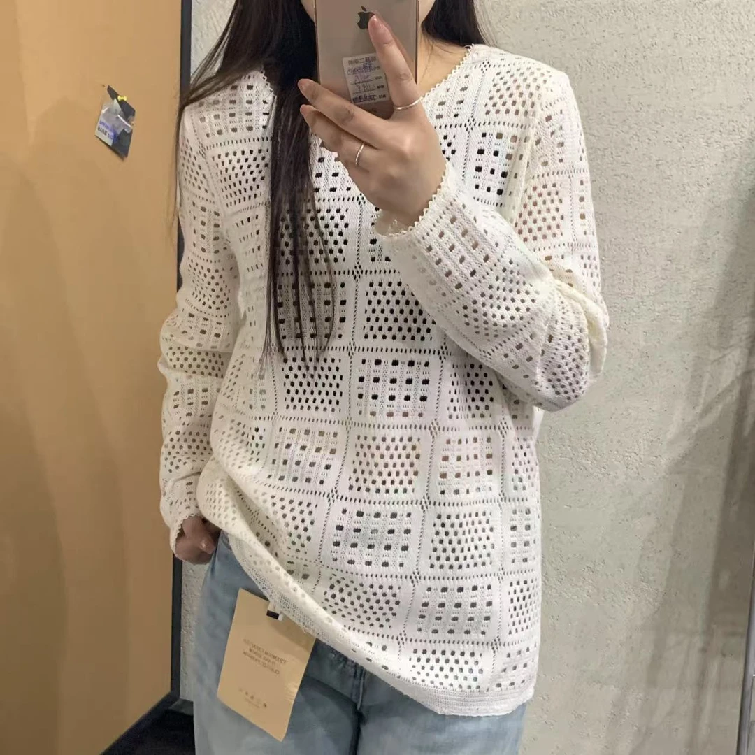 『雨美 Show』78655杏色时尚百搭镂空长袖小衫上衣