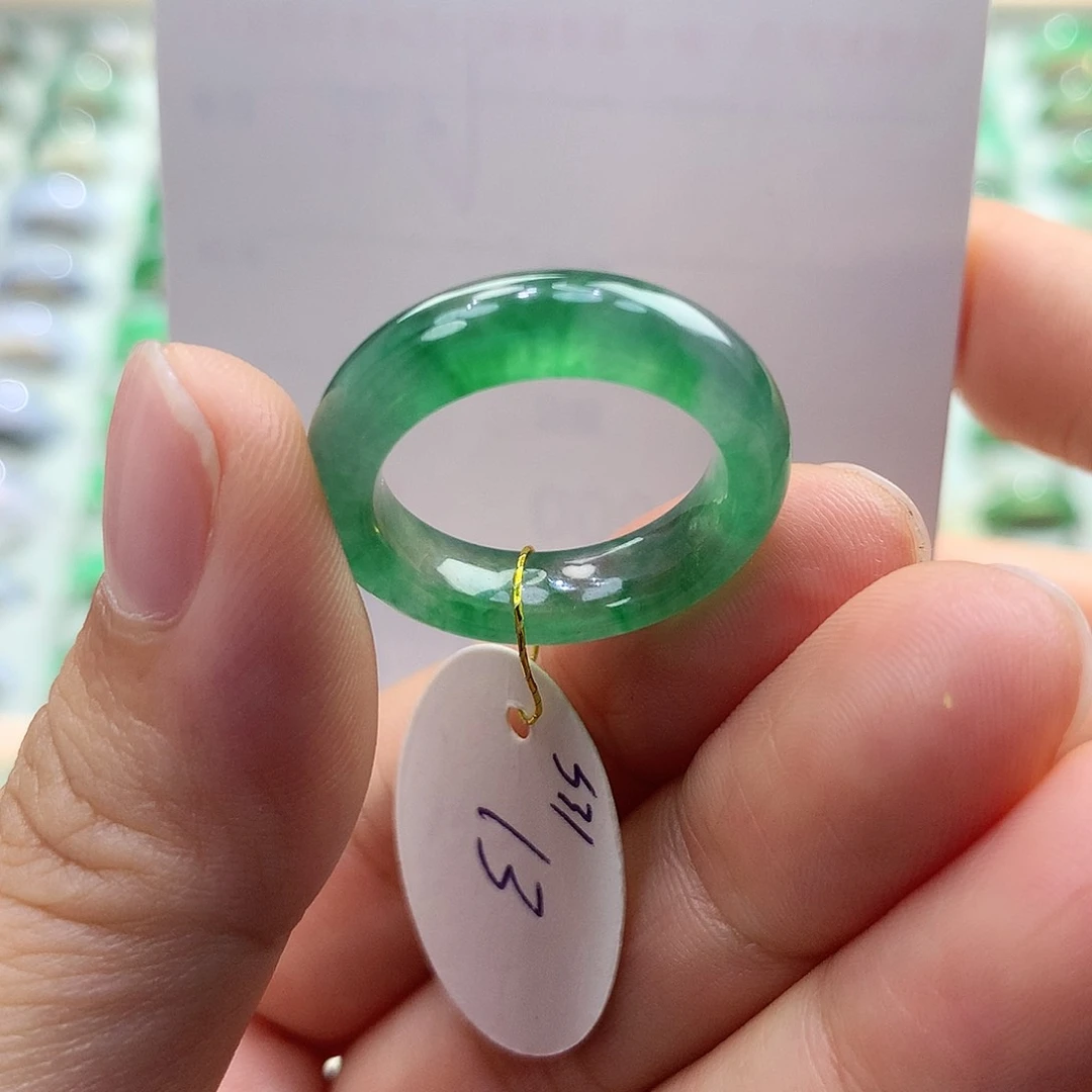 翡翠戒指未镶嵌13圈