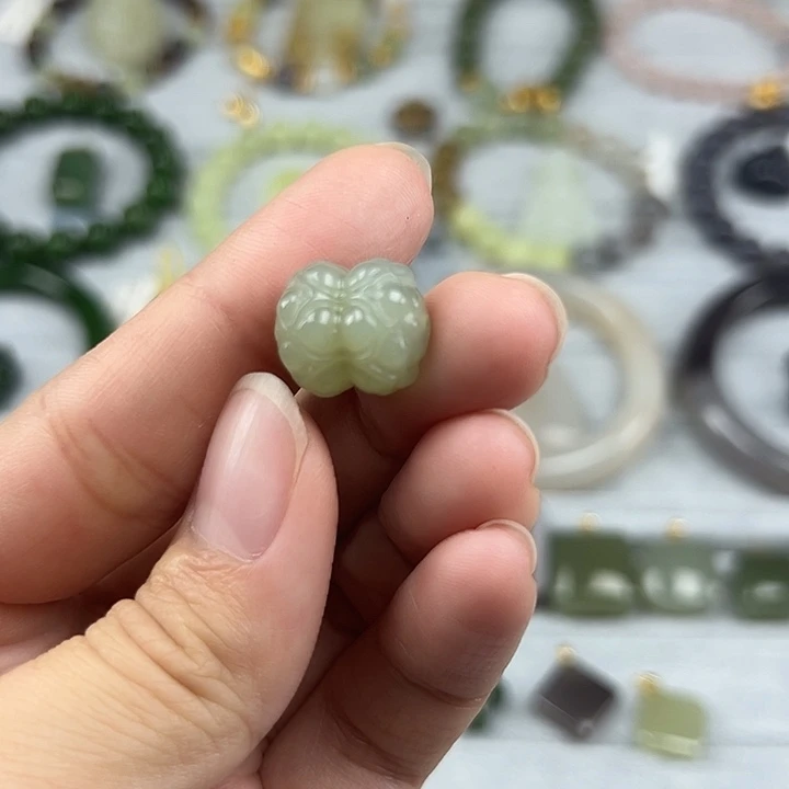 和田玉未镶嵌珠宝半成品