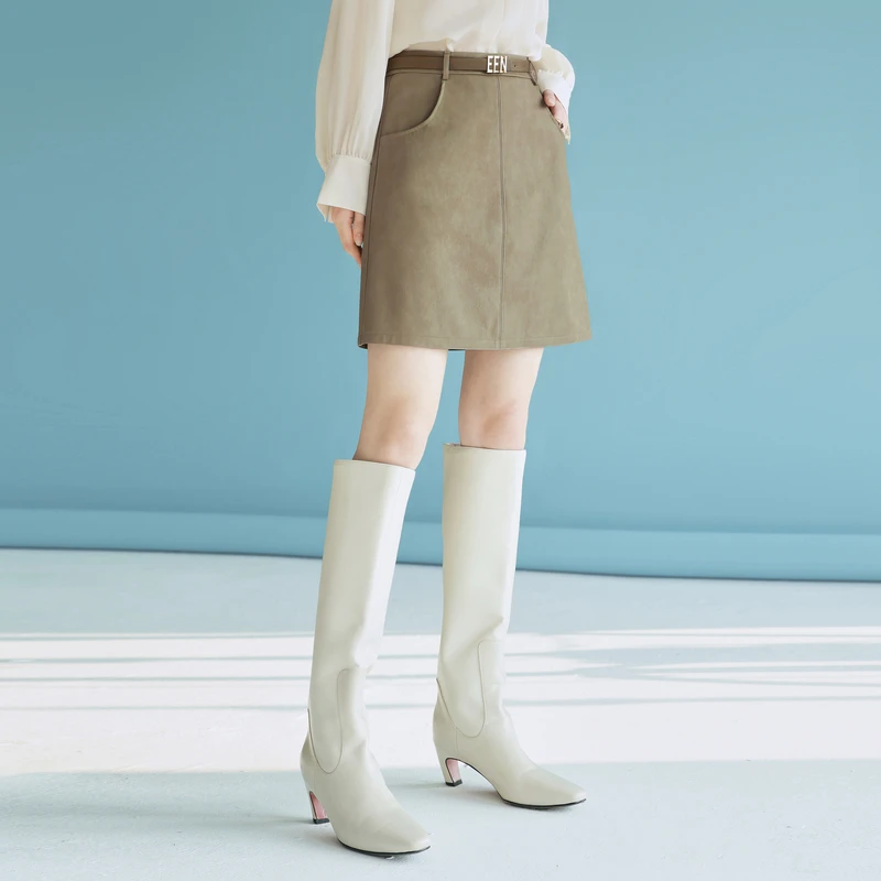 【商场同款】伊芙丽A字显瘦遮胯短款PU皮裙半身裙2024秋1F2140301