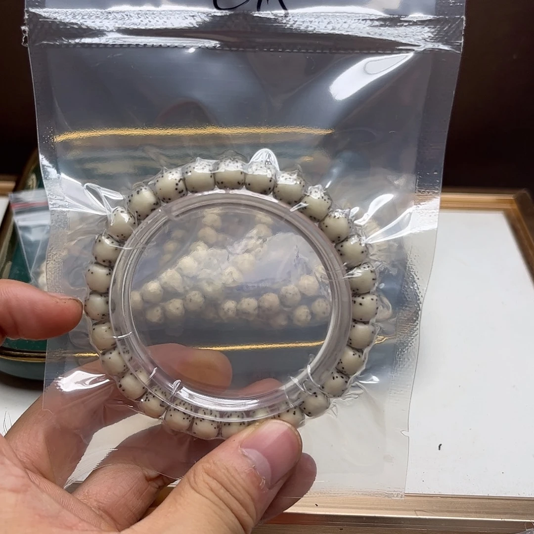 吊坠星月菩提c15。