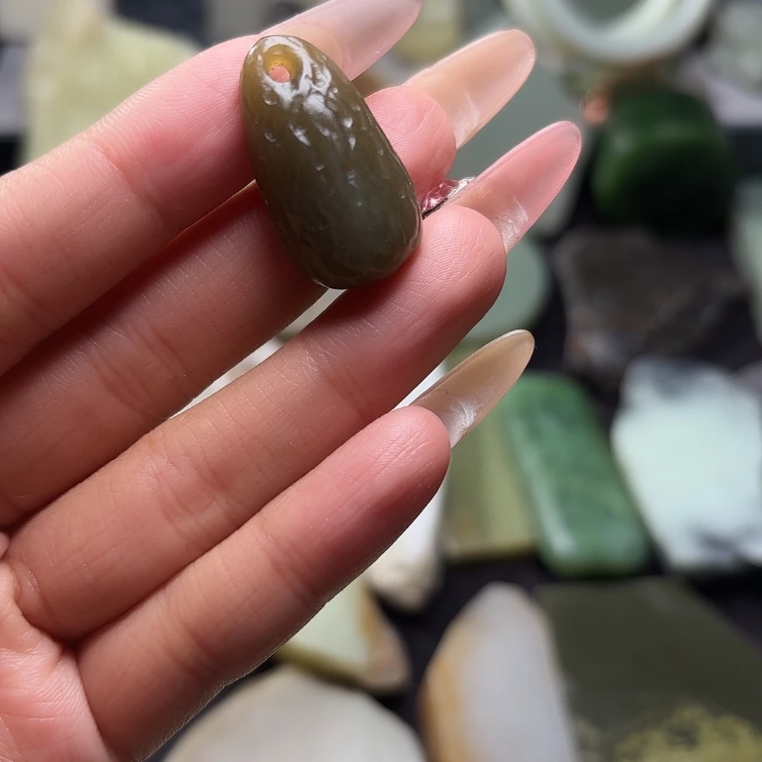 未镶嵌和田玉（糖玉）珠宝半成品