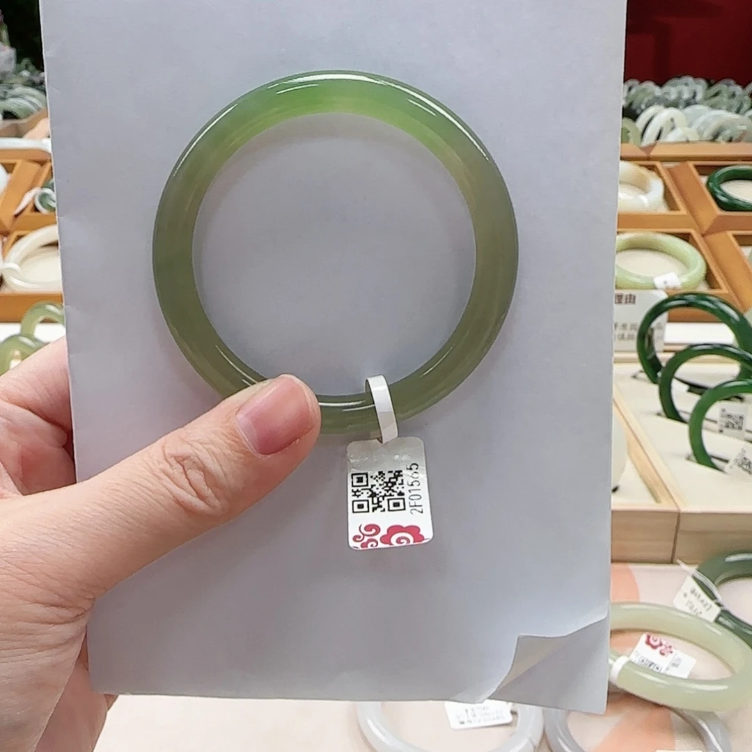 和田玉手镯未镶嵌尧*52