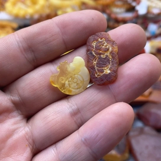 未镶嵌蜜蜡手串吊坠