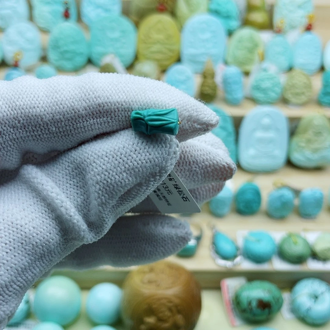 未镶嵌绿松石珠宝奇石