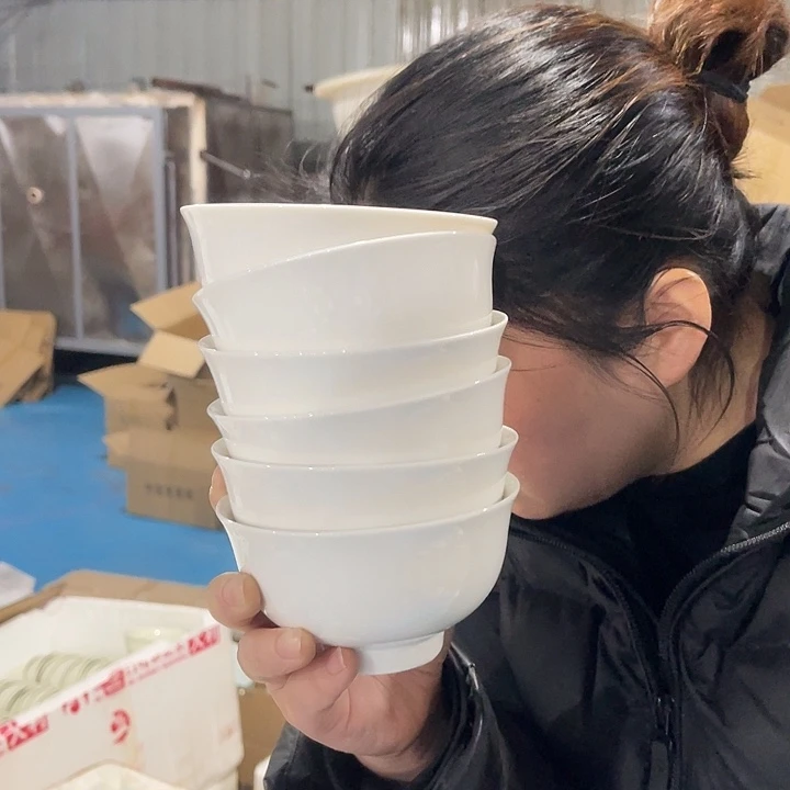 瓷片奶油白4.5英寸米饭碗六个，包邮