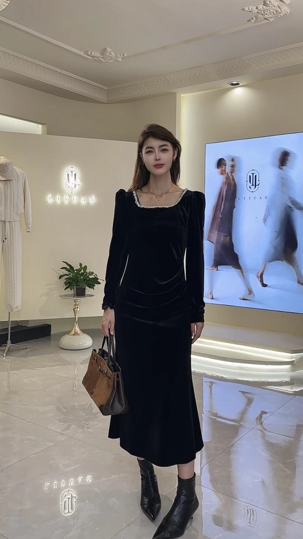 李园家1号店-88057-方领带钻金丝绒连衣裙