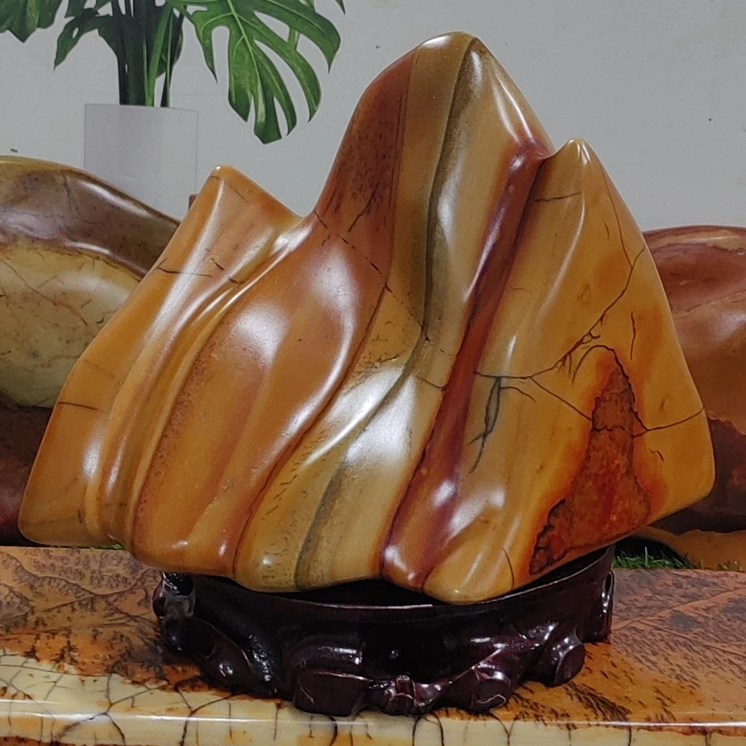 广西大化彩玉石。