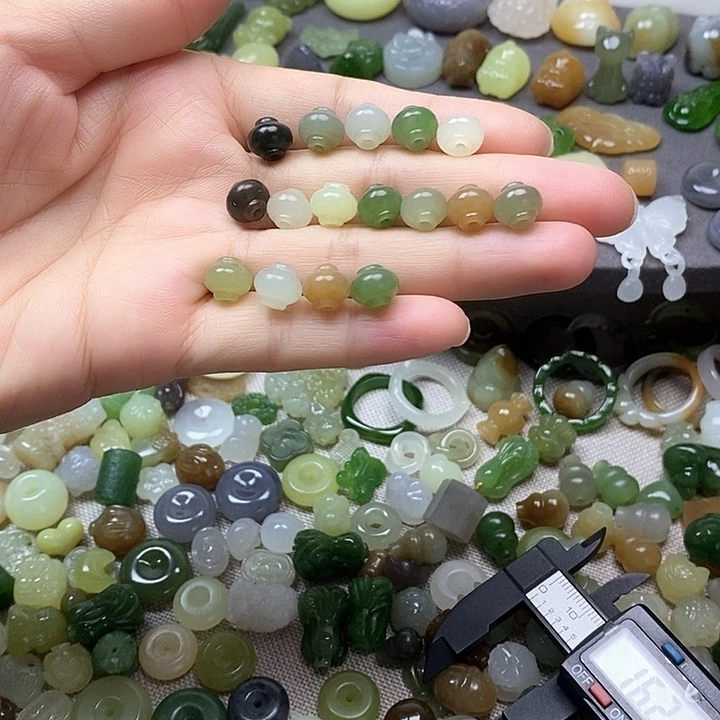 未镶嵌和田玉挂件19.9一个多样性发其一