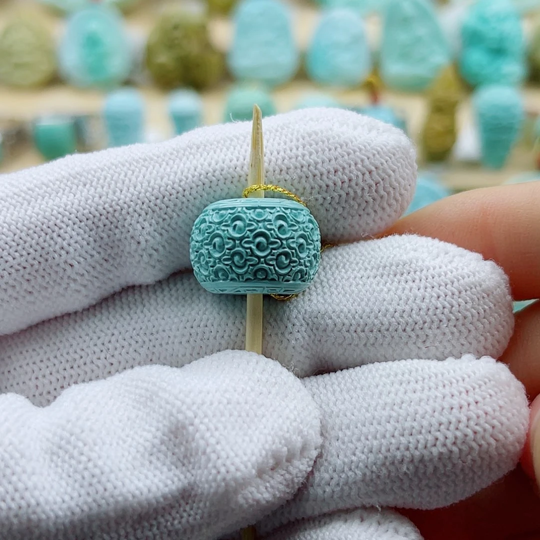 绿松石未镶嵌珠宝奇石