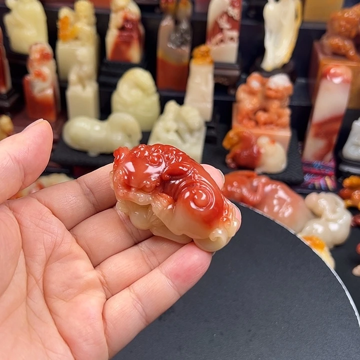 寿山石三彩芙蓉石