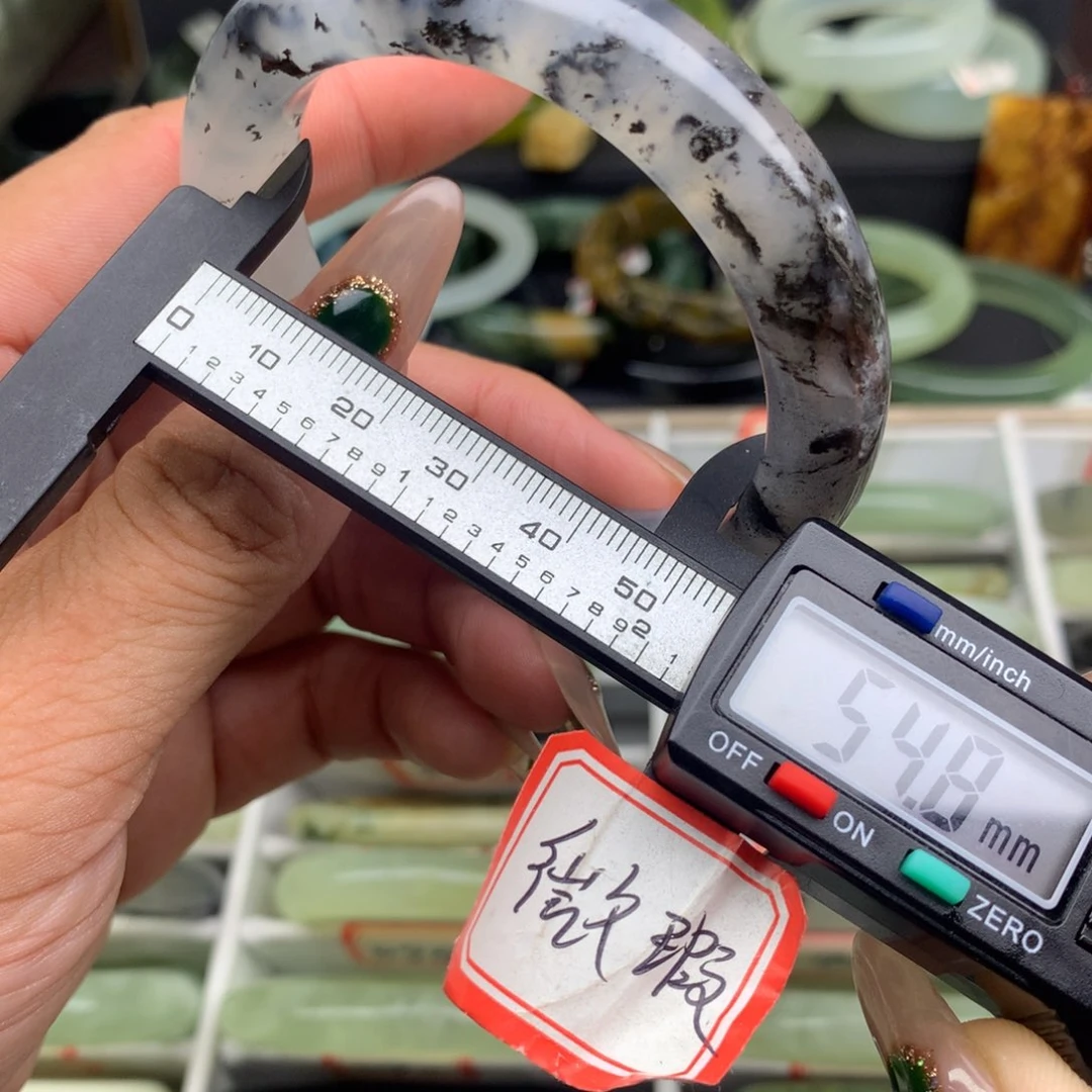 蛇纹石玉未镶嵌手镯906