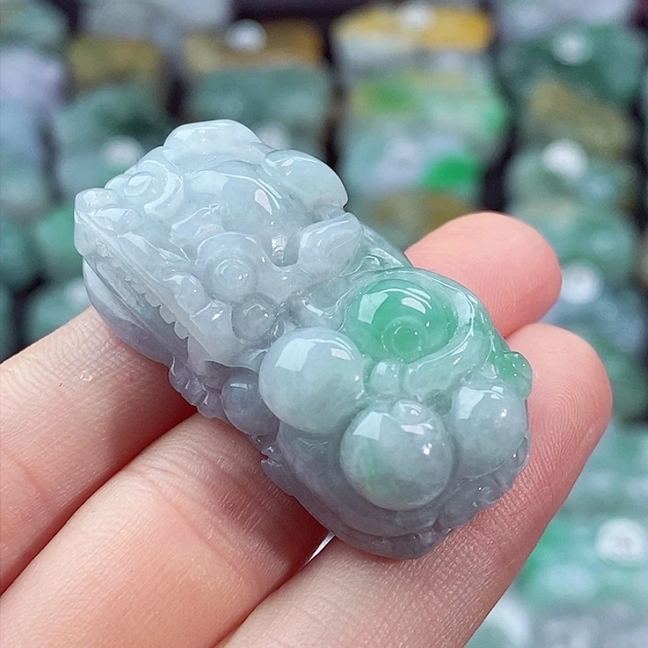 颈饰未镶嵌翡翠天然