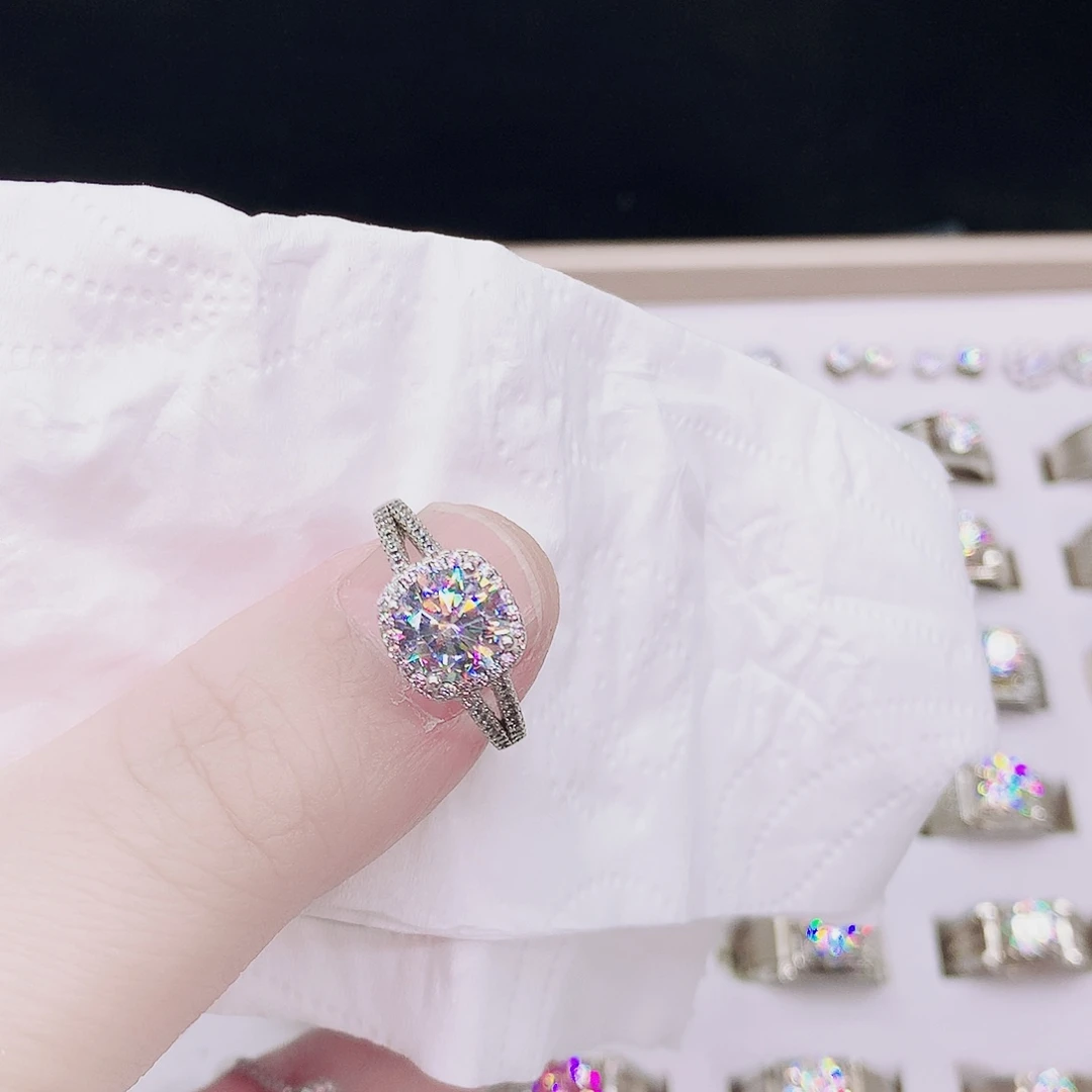 足银合成碳硅石今天发货