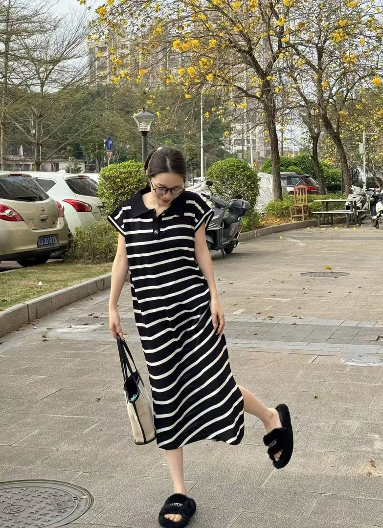 韩版修身吊带显瘦气质性感夏季时尚裙通勤休闲开叉宽松中长款条纹