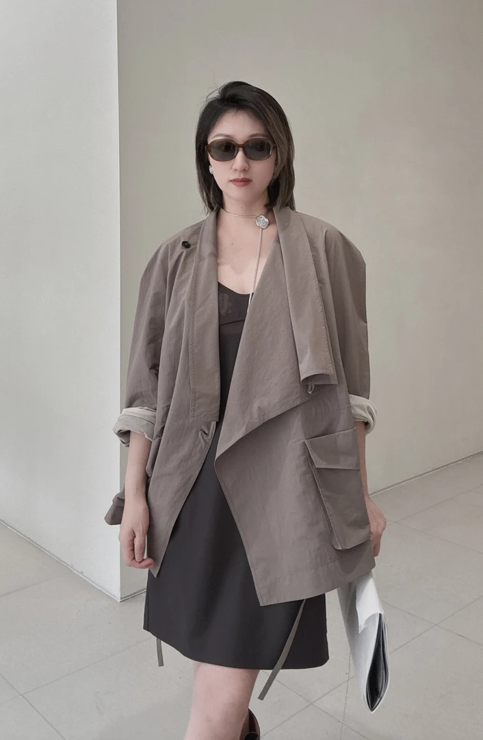 YOEYYOU围裹领夹克25春新款设计师款高级感宽松立体口袋廓形外套