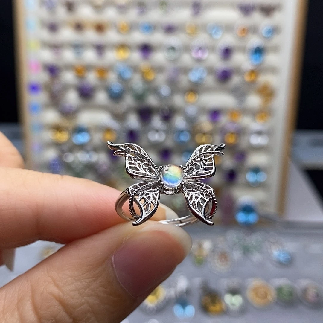 银S925镶嵌戒指月光石马岛不含证书