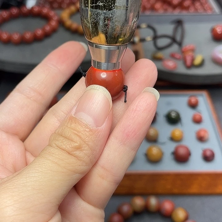 南红玛瑙单珠16mm多样性发未镶嵌