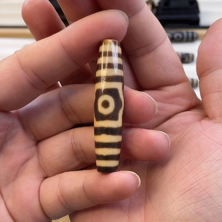 小***》玛瑙/玉髓颈饰未镶嵌