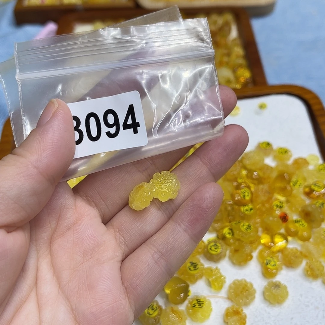 琥珀未镶嵌珠宝奇石