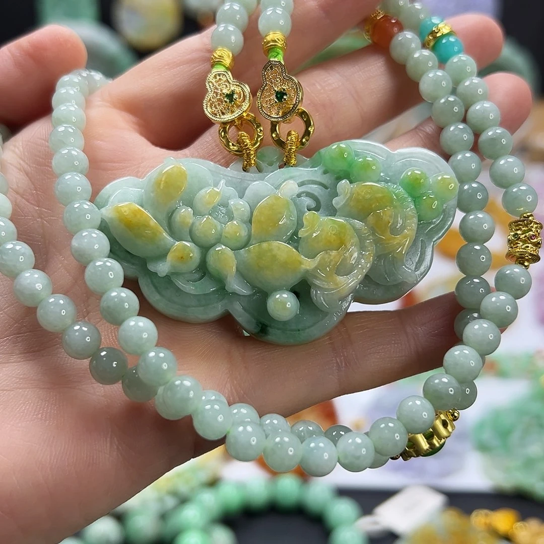 翡翠未镶嵌颈饰吊坠