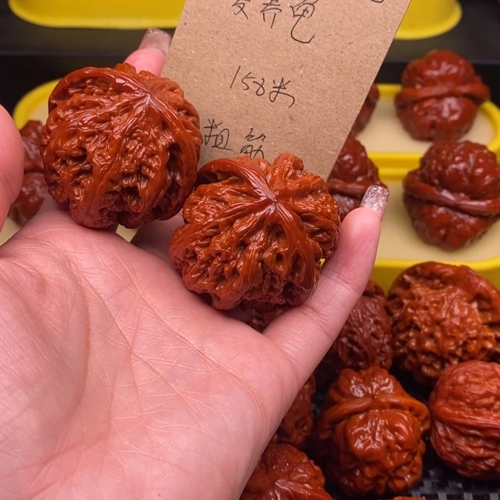 文玩核桃吊坠暖****粗筋