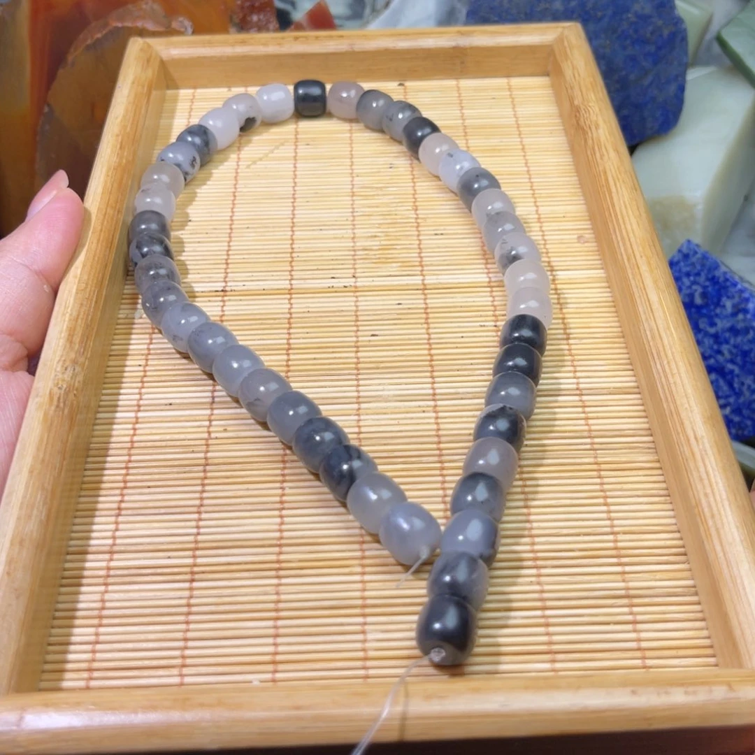 未镶嵌透闪石质玉车挂