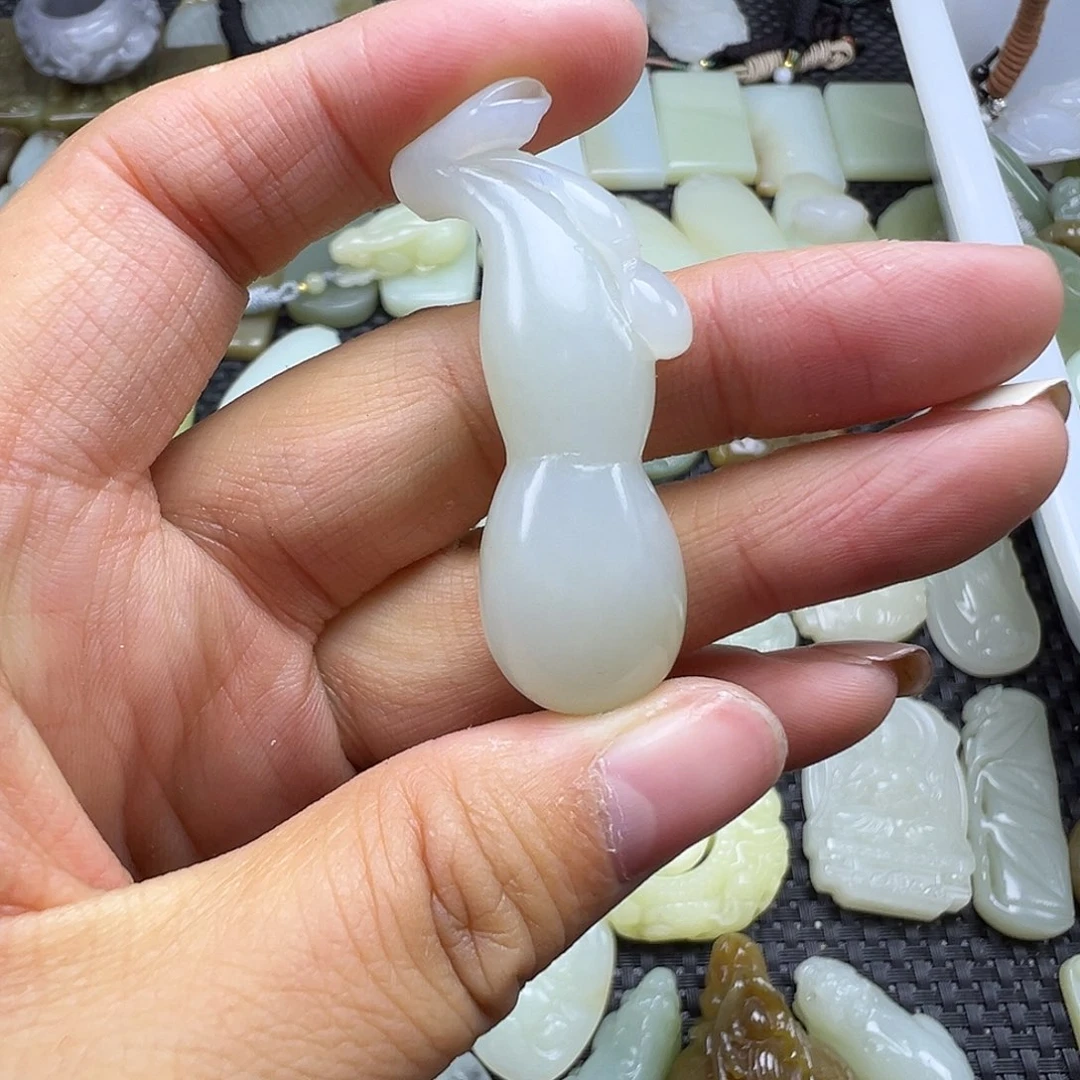 和田玉未镶嵌颈饰卡46.5