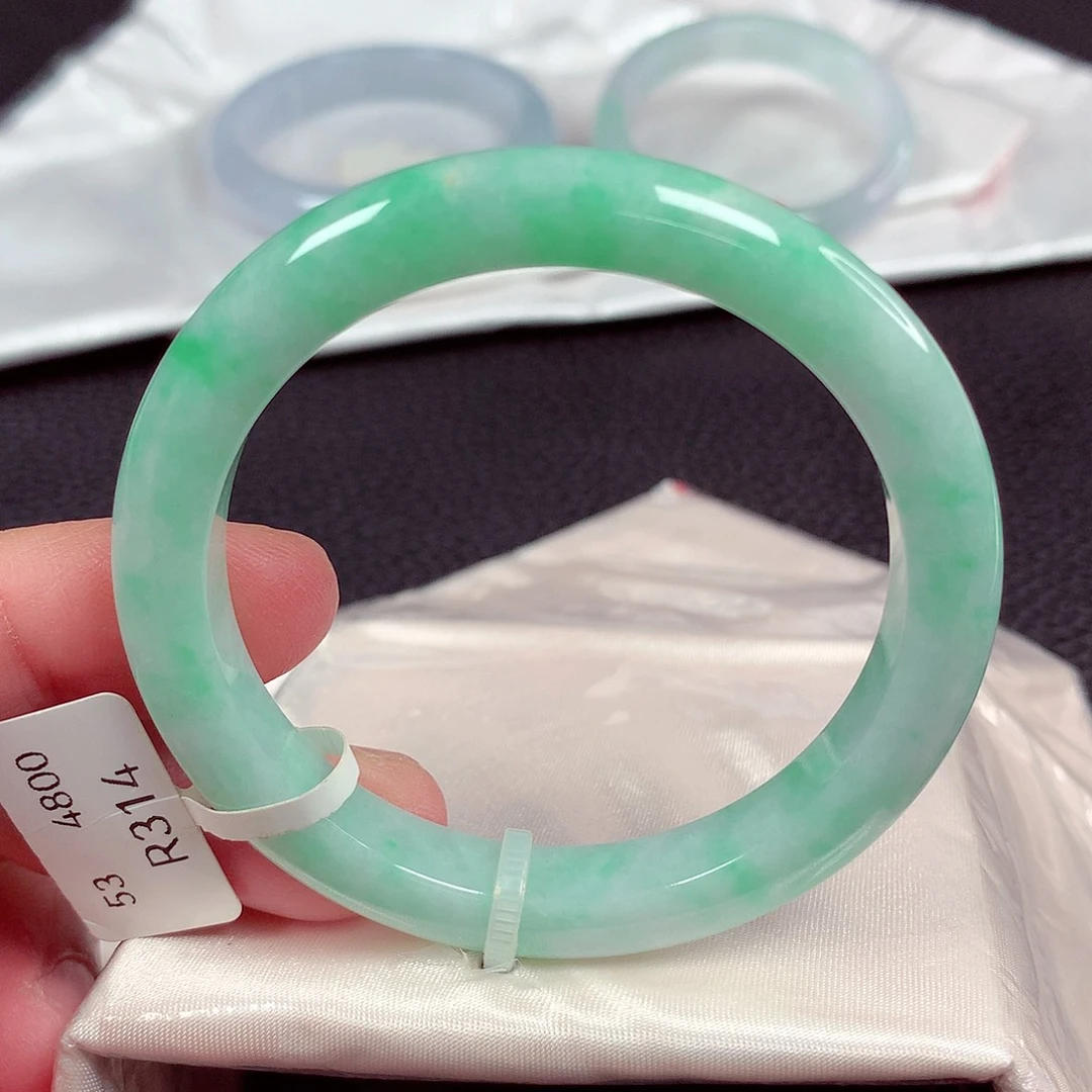 翡翠未镶嵌手镯天然翡翠手镯