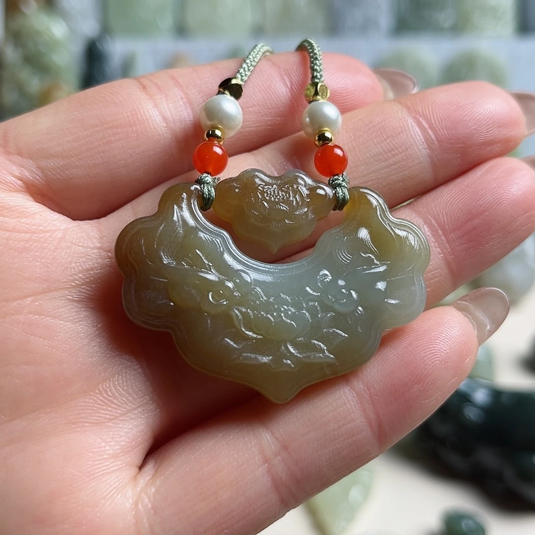 和田玉未镶嵌挂件