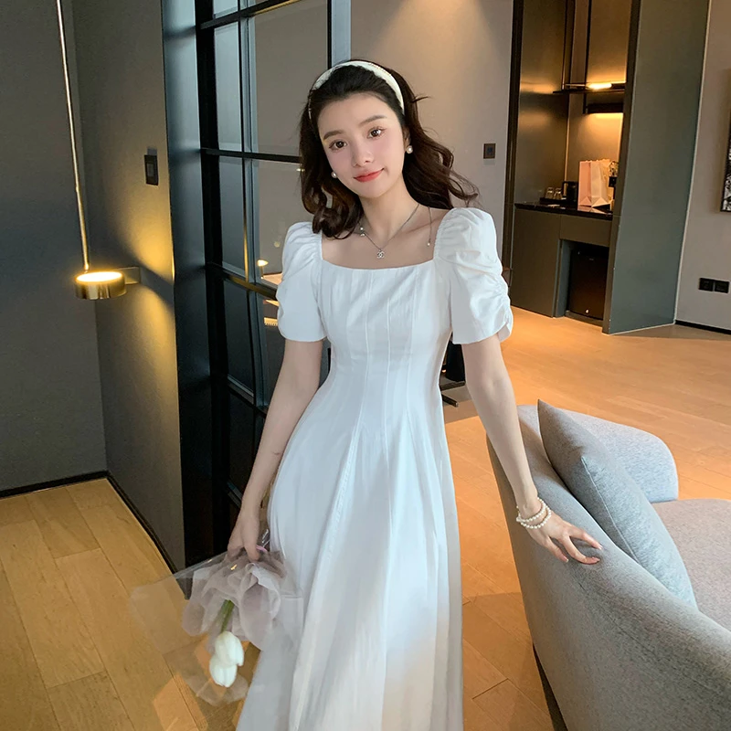 薇宝儿塔塔-法式复古方领白色连衣裙-23802L