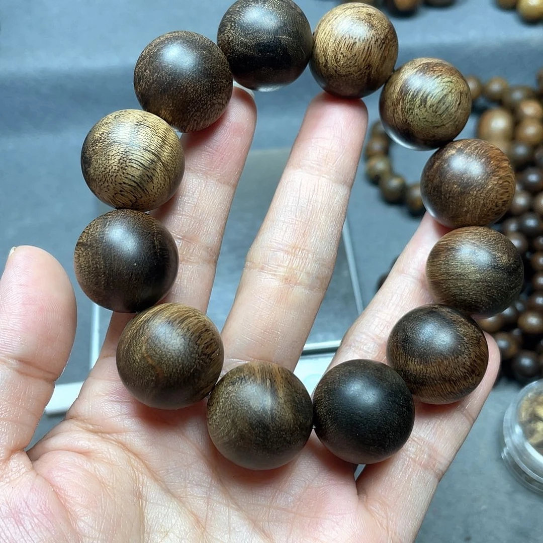 沉香手串白棋瘤疤2.0