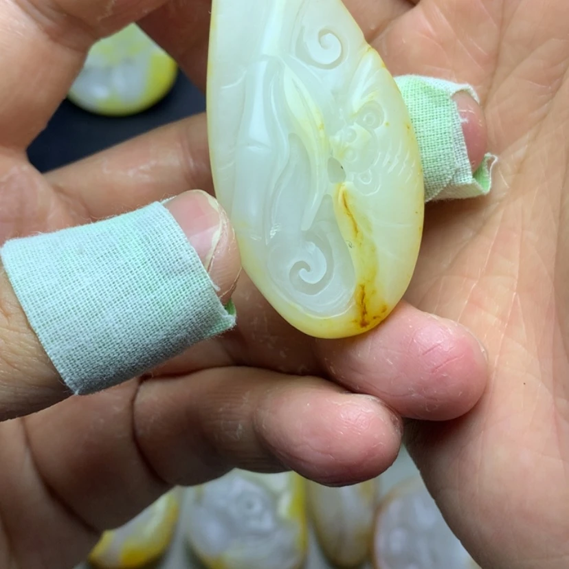 【闪购商品】颈饰未镶嵌和田玉