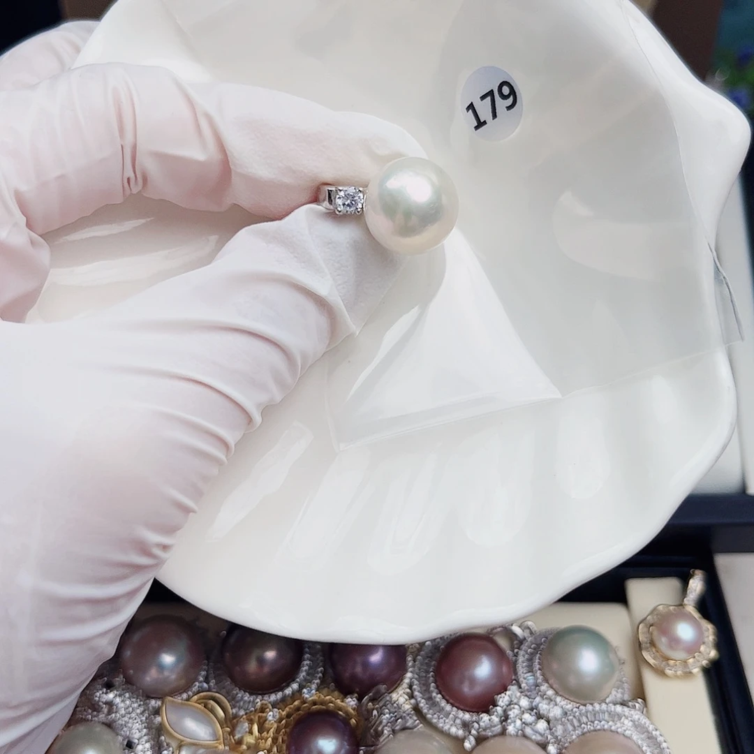 银S925镶嵌淡水珍珠耳饰