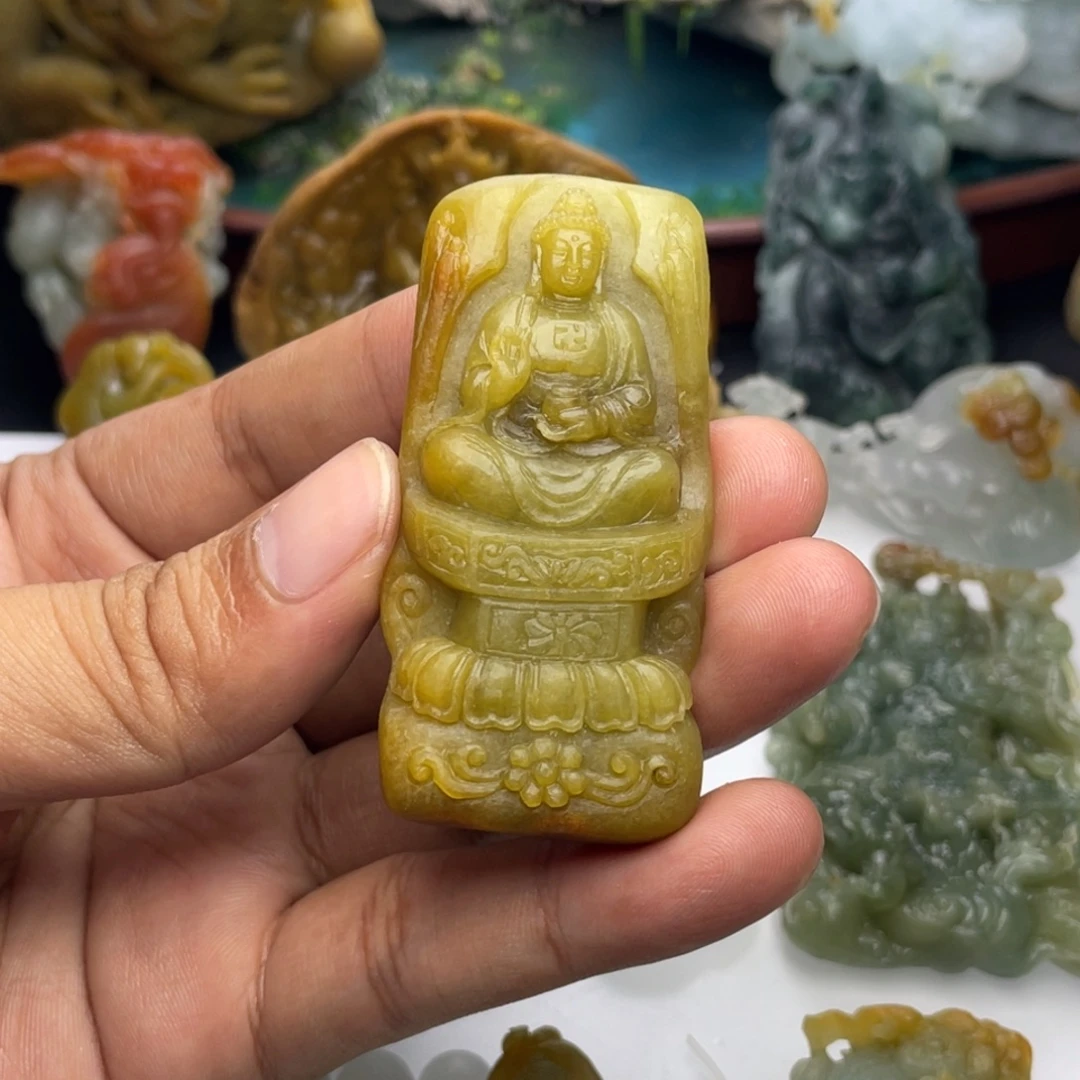 未镶嵌定制翡翠大日如来