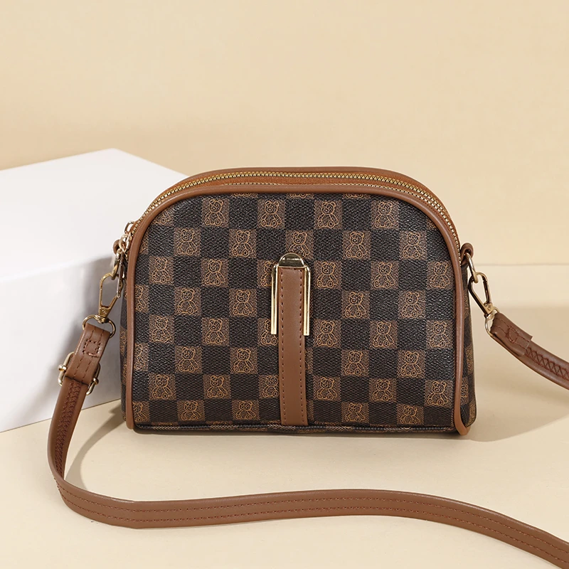 2025新款妈妈包夏季斜跨小包中年单肩女士复古高颜值手机包包