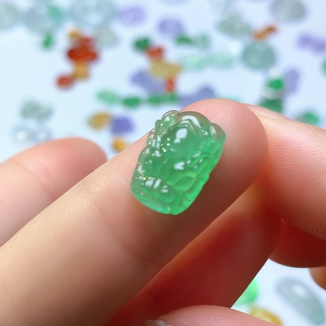 颈饰未镶嵌翡翠龙头