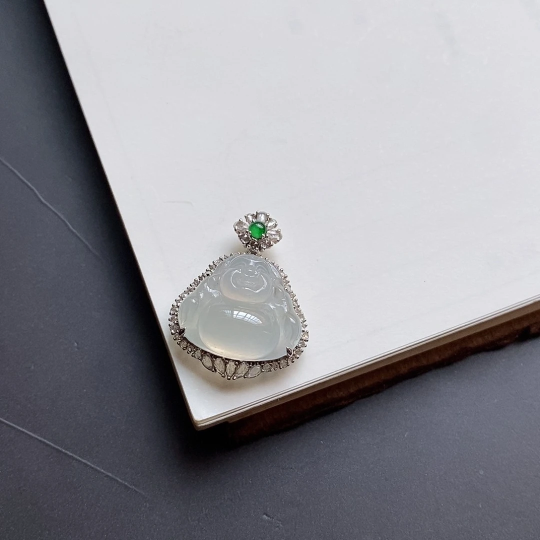 翡翠颈饰18K金镶嵌一刀切冰佛公