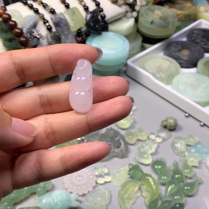 蛇纹石玉合金颈饰